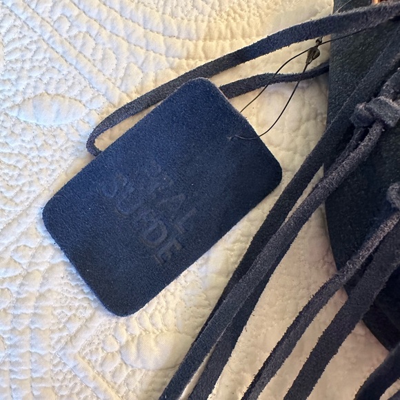 Free People Suede Blue Fringe Handbag Crossbody NWOT - Picture 3 of 10